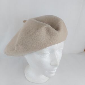 WOOL beret beige color